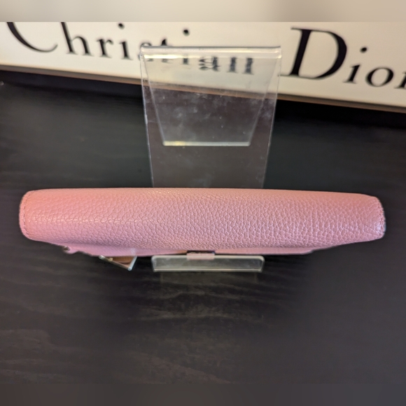 Michael Kors - Pink Wristlet - Phone Holder - Picture 4 of 11